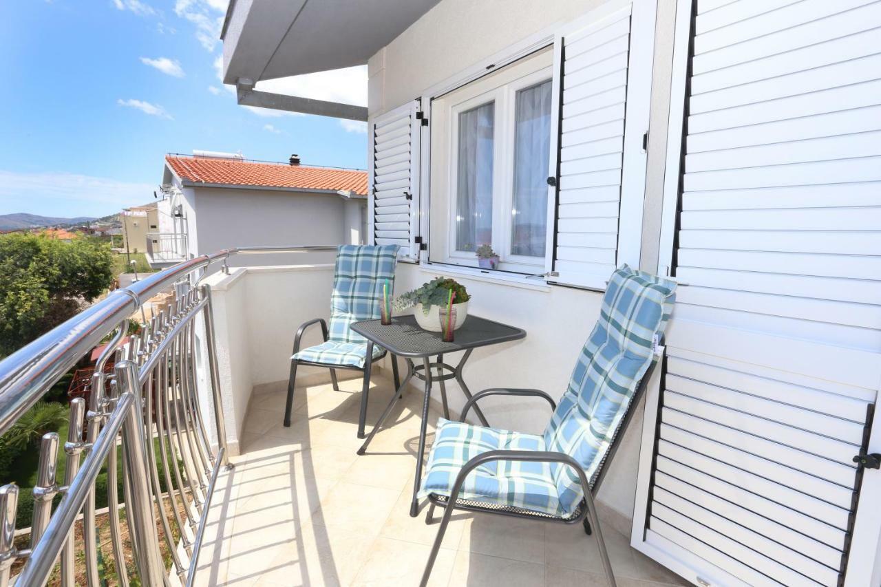 Apartman Kristian Трогир Екстериор снимка