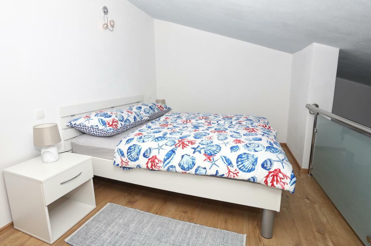 Apartman Kristian Трогир Екстериор снимка