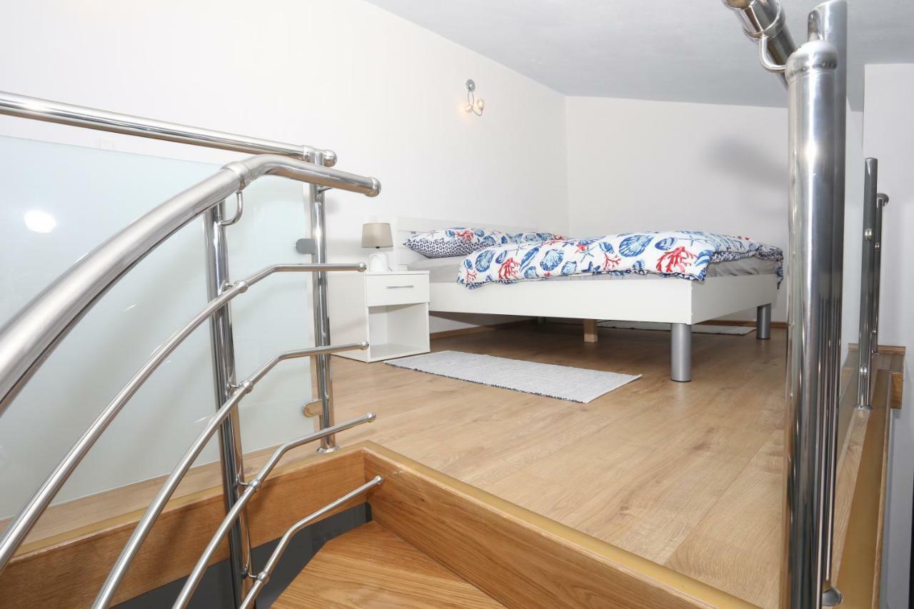 Apartman Kristian Трогир Екстериор снимка