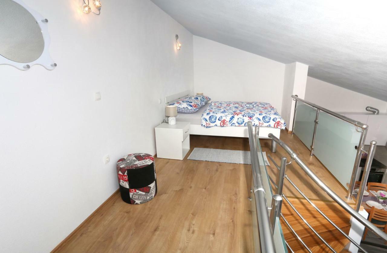 Apartman Kristian Трогир Екстериор снимка