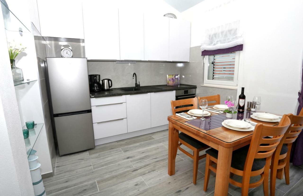 Apartman Kristian Трогир Екстериор снимка